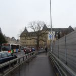 Radfahren auf der provisorischen "Nei Bréck" (Pont Adolphe) in Luxemburg Stadt