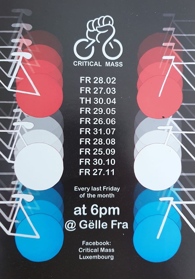 Links und rechts links jeweils drei halbe Fahrradsymbole, die Räder in abwechselnden Farben Rot, Weiss, Blau. In der Mitte unter dem CM Symbol, die Daten der Fahrten (letzter Freitag im Monat)